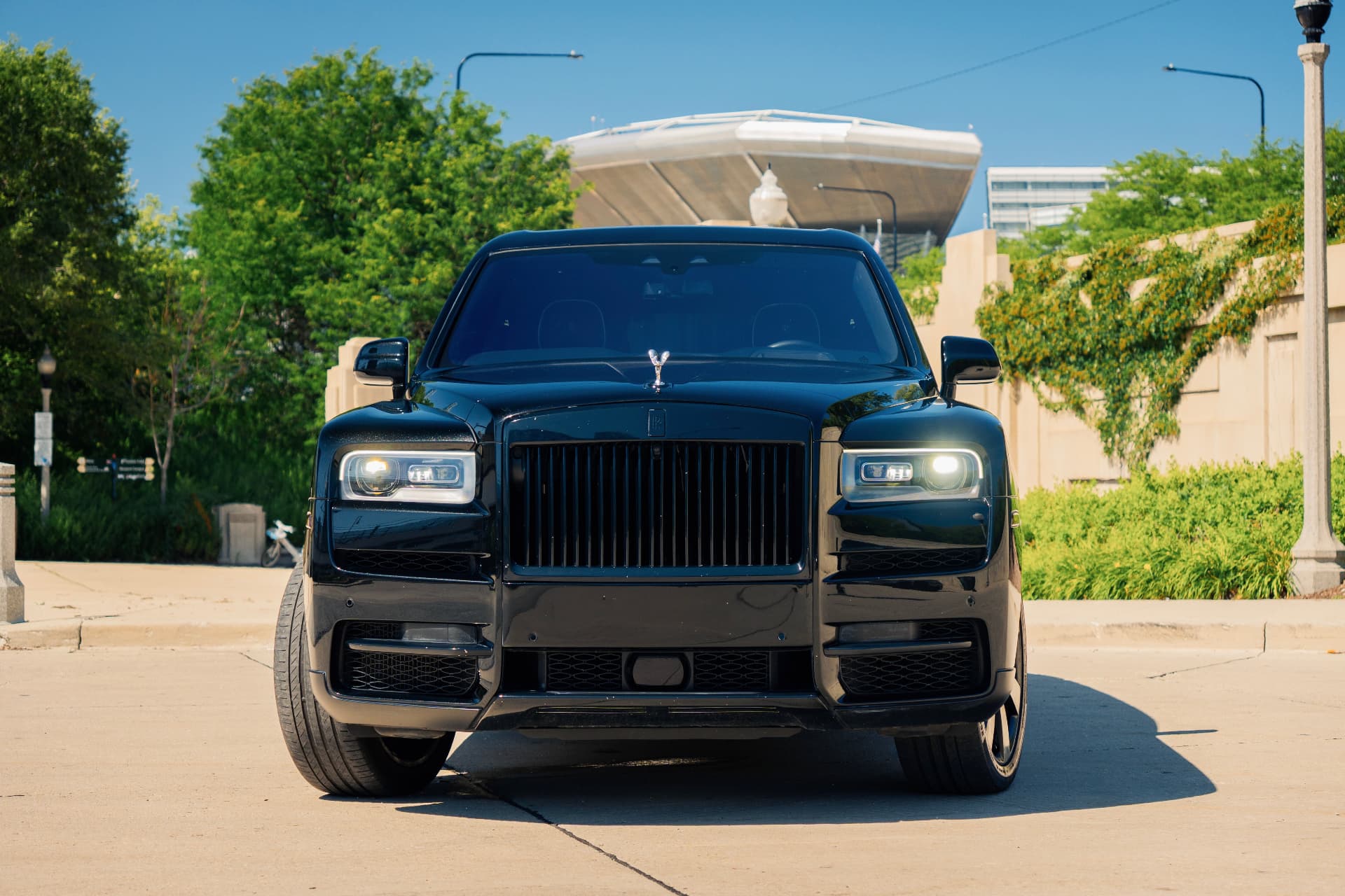 Rolls-Royce Cullinan photo 2 — Axel Luxury Chicago