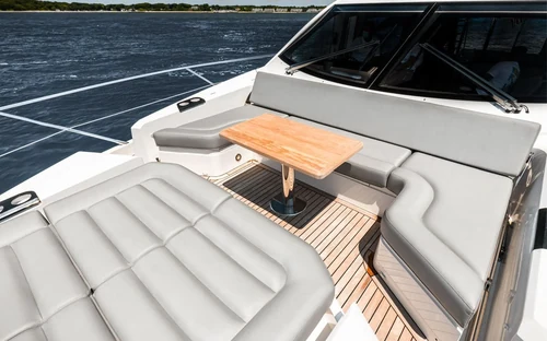66' Sunseeker photo 2 — Axel Luxury Lake Michigan yacht charter