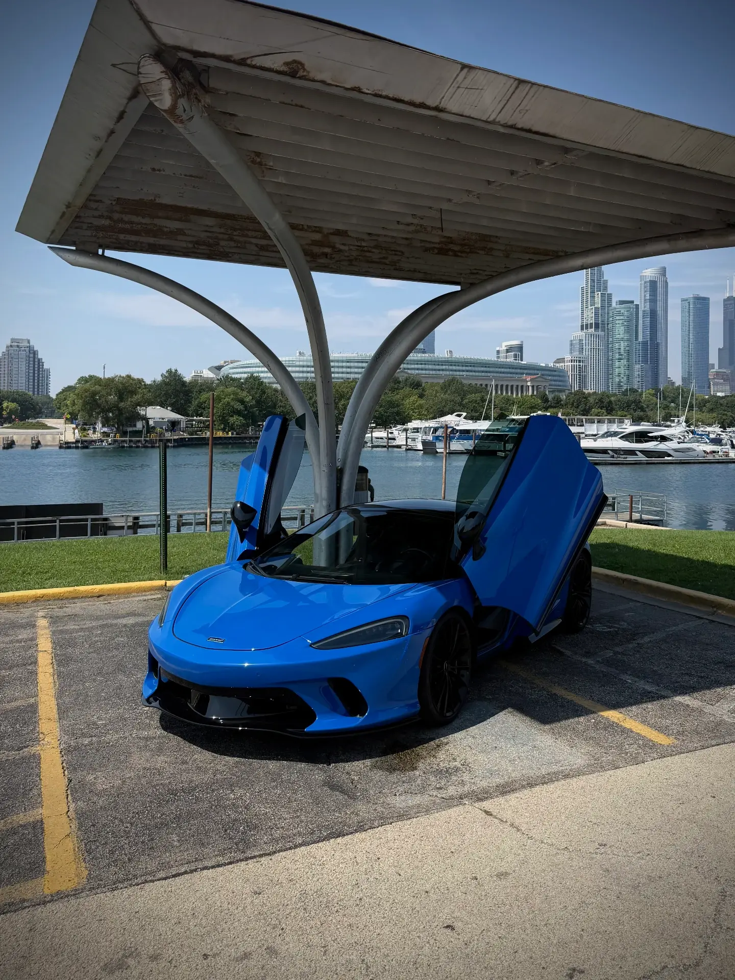 McLaren GT — Axel Luxury Chicago