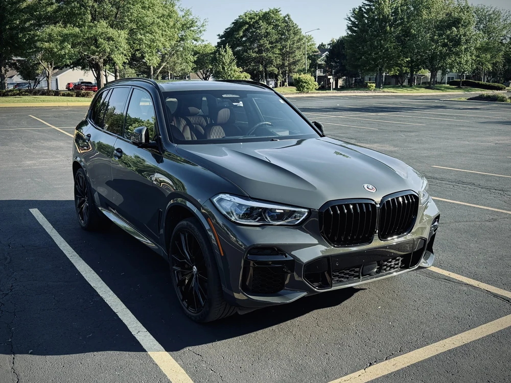BMW X5 M50i