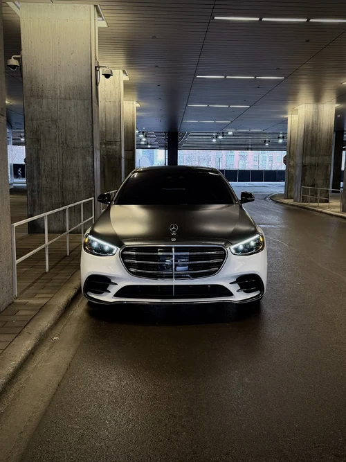 Mercedes-Benz S580 exterior front view — Axel Luxury Chicago