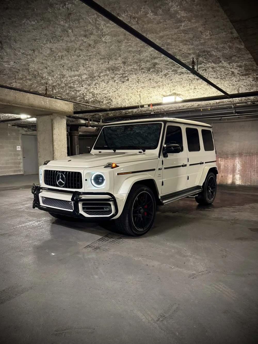 Mercedes-AMG G63 - White